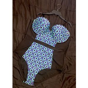 Plus sized bathing suit! Never been worn!!